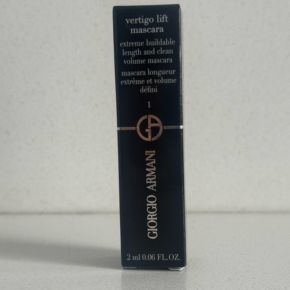 Giorgio Armani Vertigo Lift Mascara in Sleek Black